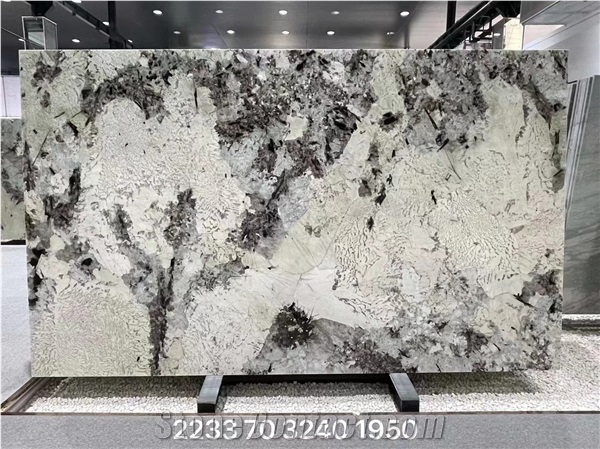 Brazil Everest White Granite Large Size Slabs 2.0Cm Polished