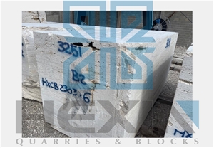 Italian Extra Ivory Travertine Blocks