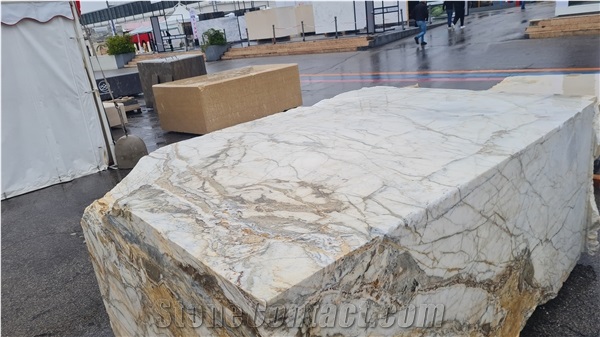 Calacatta Murano Marble Quarry