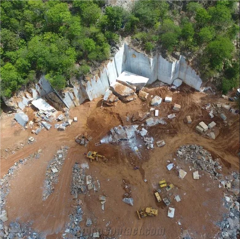 Ivory Crystal Quartzite Quarry