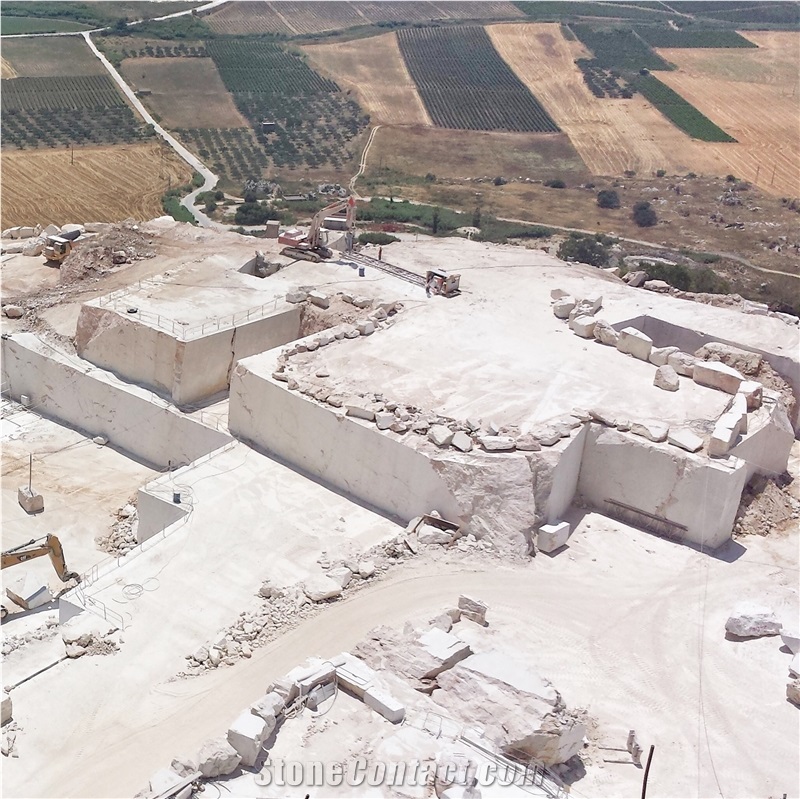 Pietra Ducale Marble Quarry