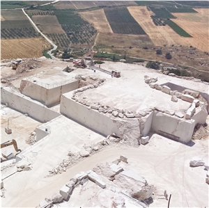 Pietra Ducale Marble Quarry