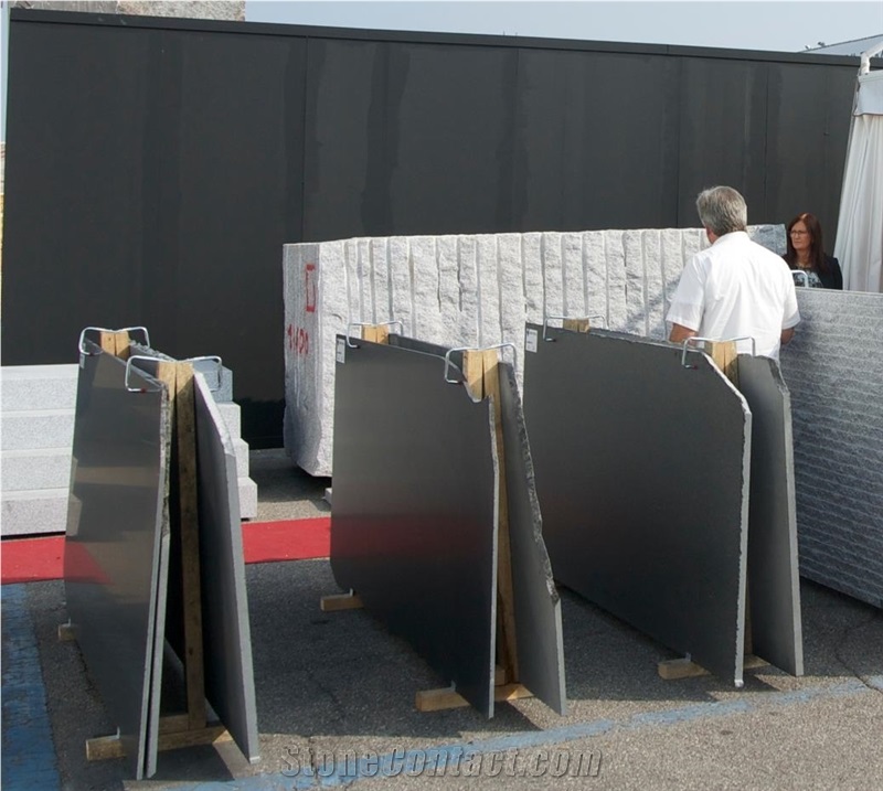 Zimbabwe Absolute Black Granite Slabs