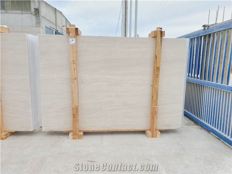 Moca Cream Limestone Polished Finish Medium Grain Tiles