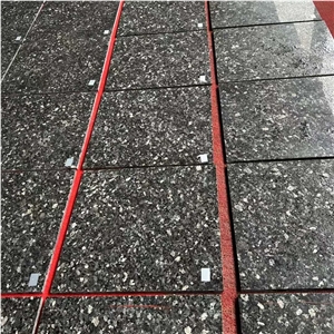 Polished Silver Pearl Granite Flooring Tiles