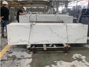 Super Quality Quartz With Calacatta White