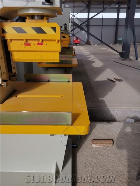 Natural Face Splitting And Stamping Machine Used Stone Scrap