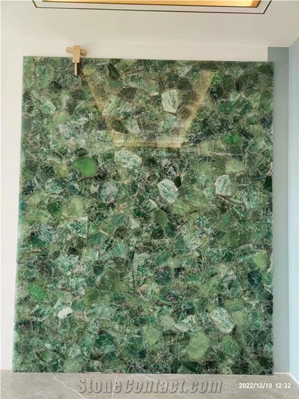 Green Crystal Quartz Semiprecious Stone Round Table Slab