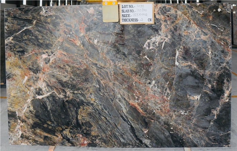 Lava De Oro Granite Slabs