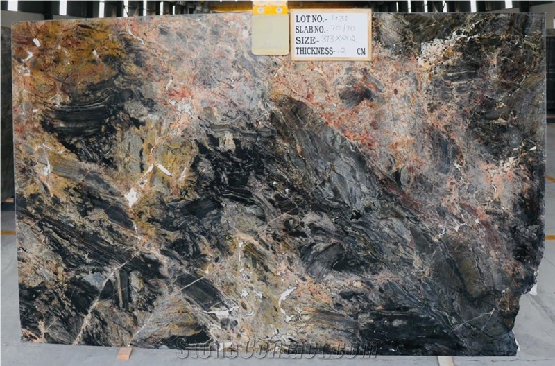 Lava De Oro Granite Slabs