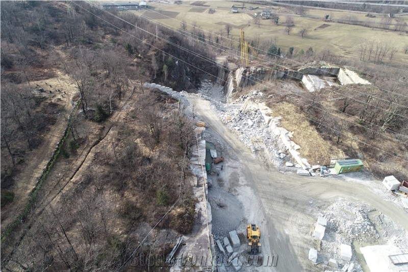 Beola Argentata Di Monte Quarry