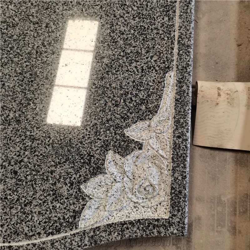 China New G654 Granite Headstone With Rose Carvings