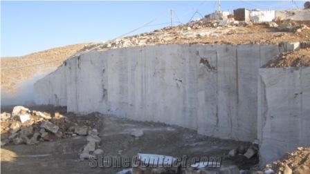 Takab Travertine - Angoran Beige Travertine Quarry