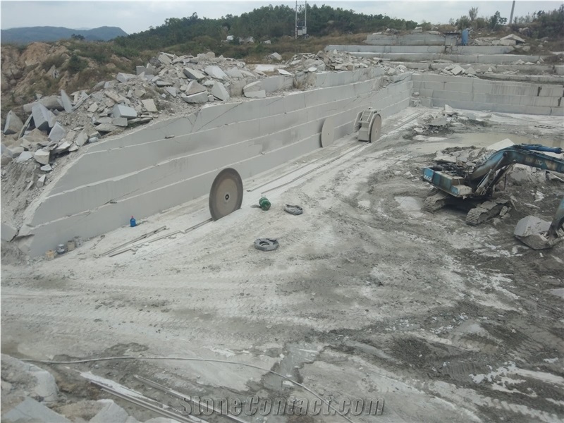 Classic Light Grey Granite Quarry