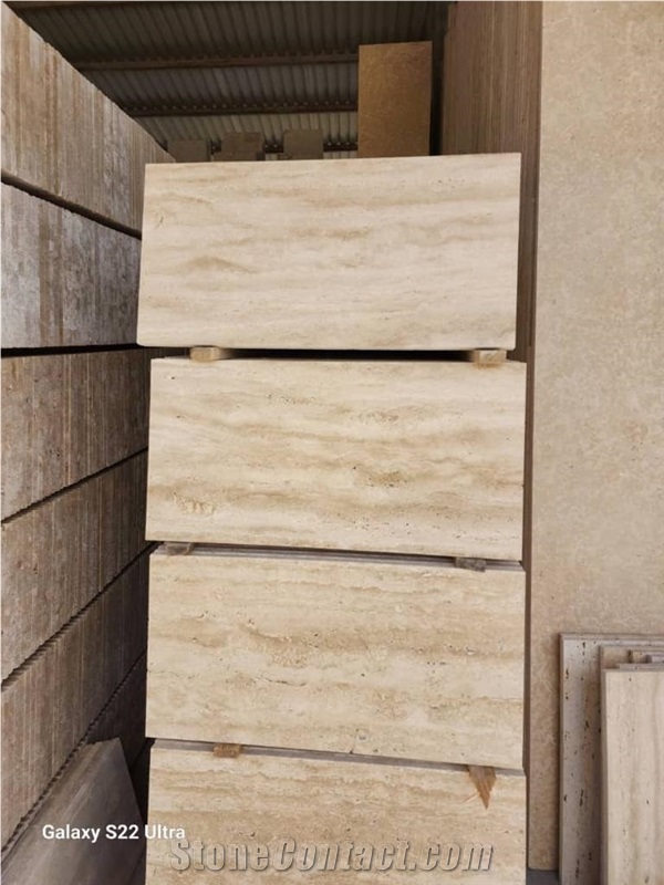 Light Beige Creamo Travertine Blocks