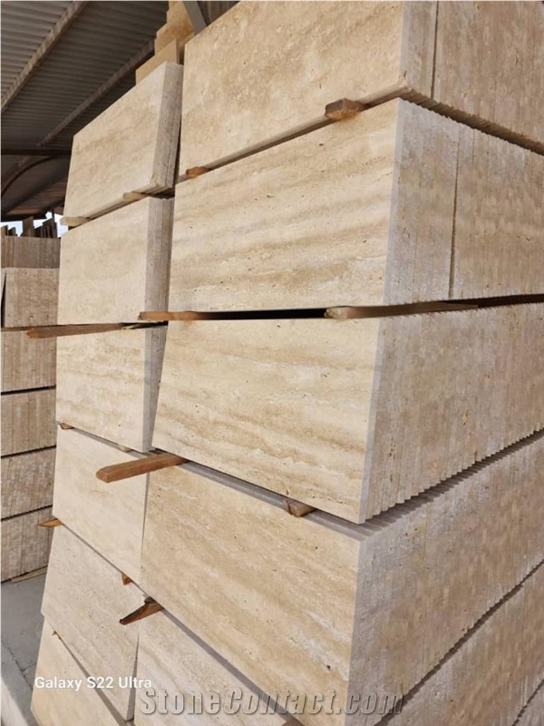 Light Beige Creamo Travertine Blocks