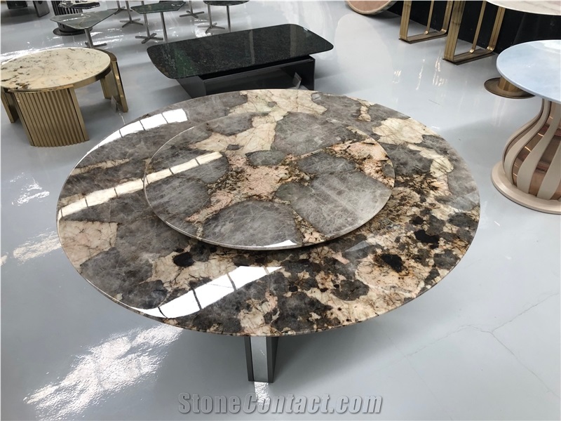 Patagonia Quartzite Round Dinner Table