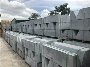 G654 Dark Grey Granite Kerbstones