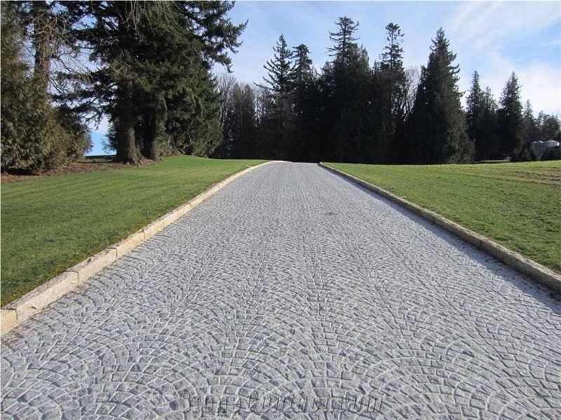 Black Basalt Split Cobble Stone Paving Stone