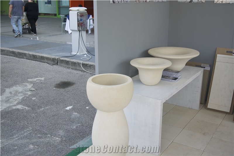 Round Vessel Wash Basins In Pietra Leccese
