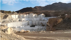 Persian Carrara White Marble (MGT) Quarry