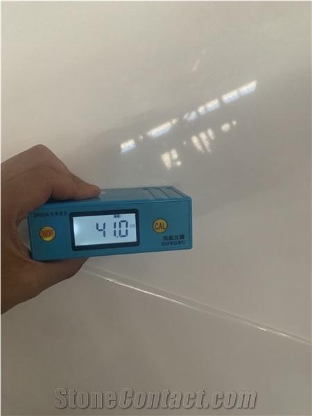 Excellent China High Gloss Quartz Slab Artificial Pure White