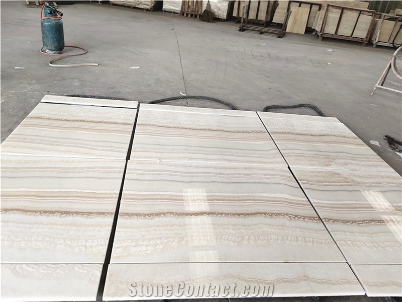 White Akdag Onyx Slabs With Straight Grain