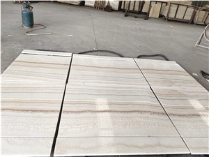 White Akdag Onyx Slabs With Straight Grain