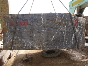 Micheal Angelo Black Gold Marble Blocks