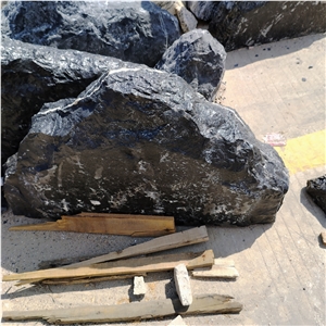 Natural Small Size Black Mount Boulders Stone For Monolith