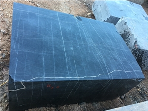 Black Maku Marble Blocks