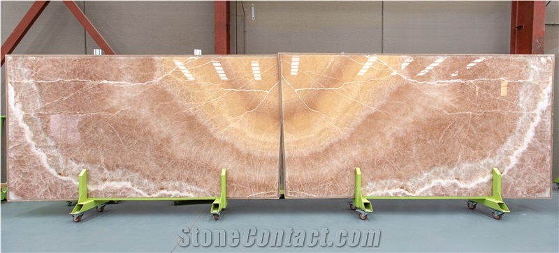 Giollaleta Onyx Slabs