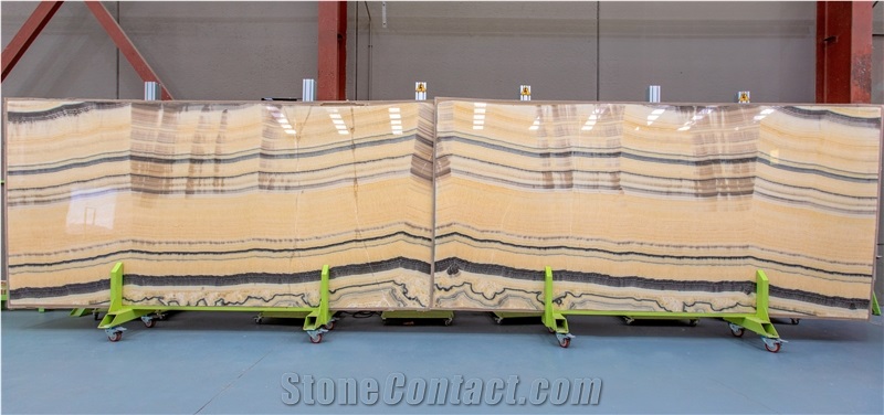Horizont Onyx Slabs