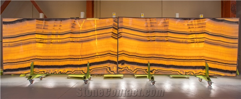 Horizont Onyx Slabs