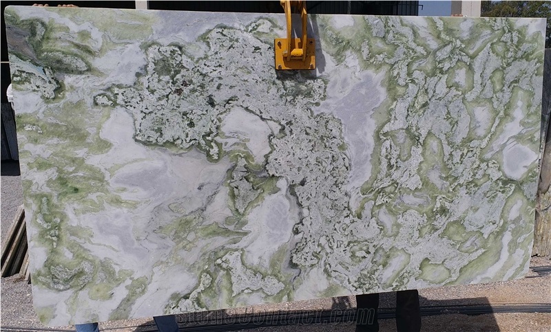 Himalayan Green Onyx Tiles & Slabs