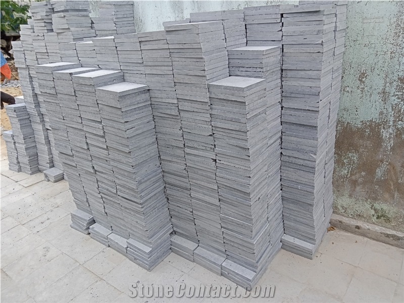 Bluestone Scraped (Light Honed)