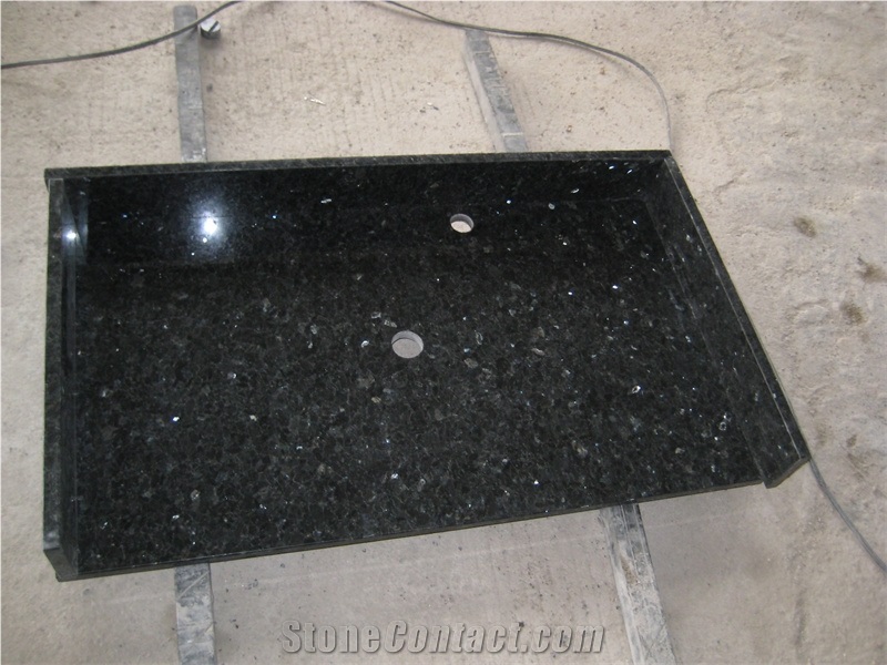 High Grade Emerald Pearl Green Granite Slabs