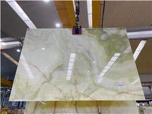 Luxury Natural Stone Luster Bright Green Onyx Slabs