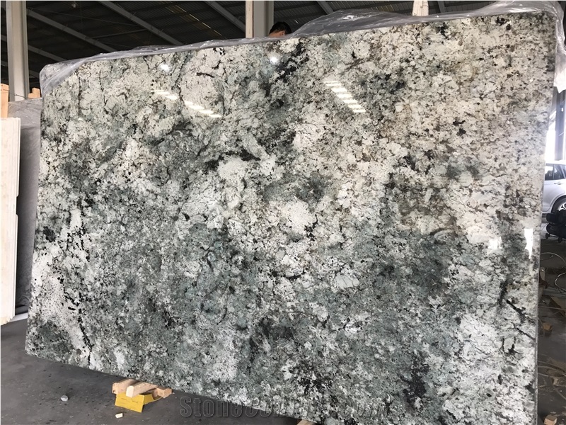 New Peacock Green Granite Polished Slabs