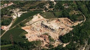 Pietra Lessinia Rosa And Pietra Lessinia Bianca Loffa Quarry Pietra Lessinia Rosa And Pietra Lessinia Bianca Loffa Quarry