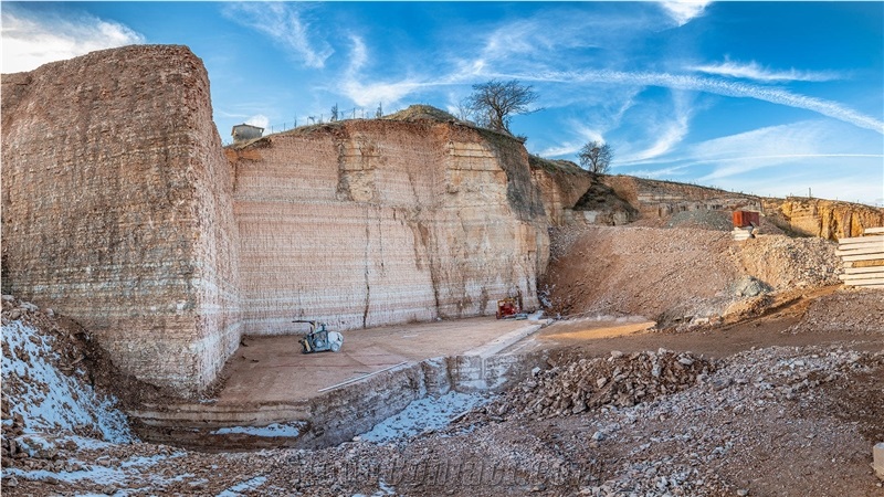 Pietra Lessinia Rosa And Pietra Lessinia Bianca Loffa Quarry