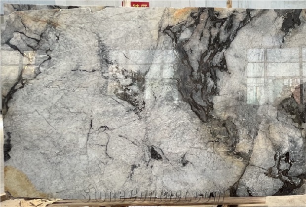 Calacatta Iron White Slab