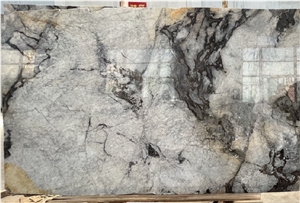 Calacatta Iron White Slab