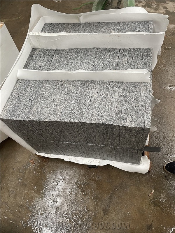G623 Granite Outdoor Floor Tiles 30Mm Thick