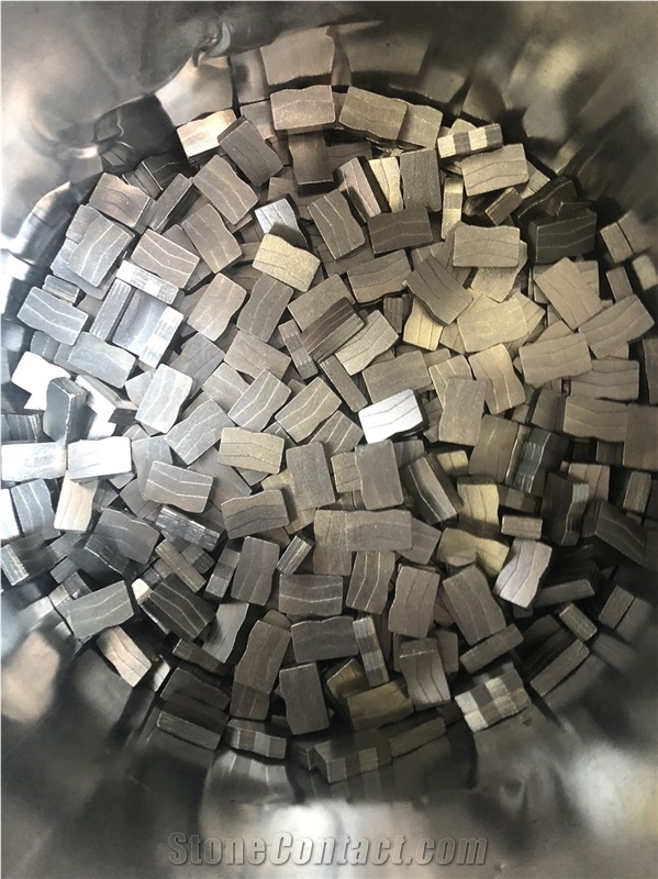 Diamond Segment For Saw Blade