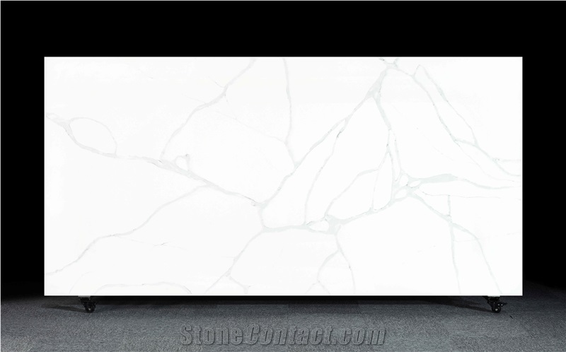 Field White Calacatta Style Quartz Stone Slabs AQ018