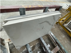 Laminated Mitre Edge Calacatta Quartz Legs Countertop