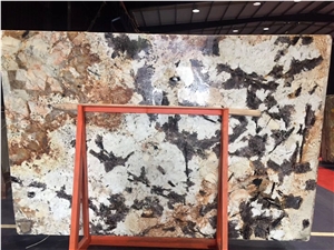 Splendour Cream Gold Granite Slab Kicthen Tile