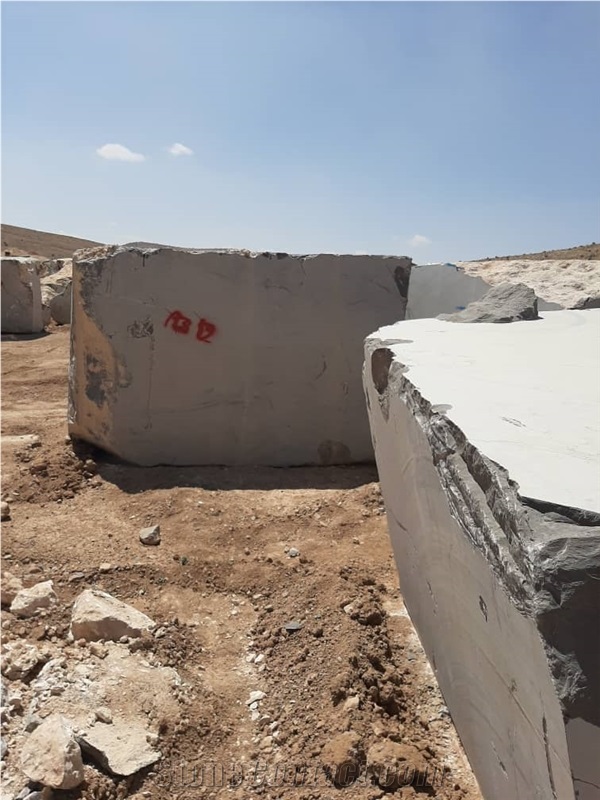Diba Mellorin Marble Blocks