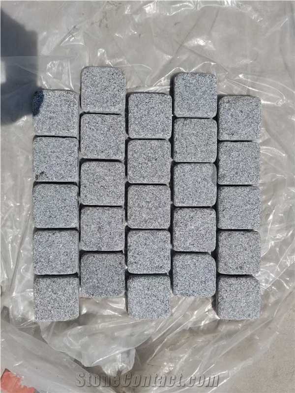 G654 Dark Grey Natural Pavement Setts